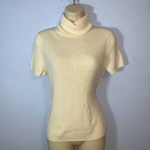Saks fifth avenue Cream short sleeve Turtleneck Ribbed Sweater fine Marino wool